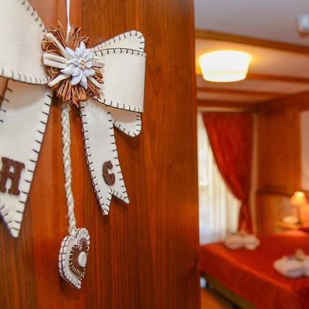 Hotel Corona Пинцоло Экстерьер фото