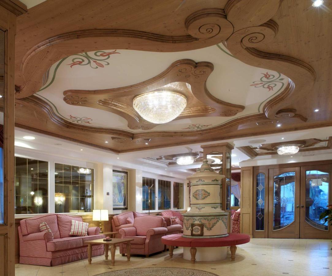Hotel Corona Пинцоло Экстерьер фото