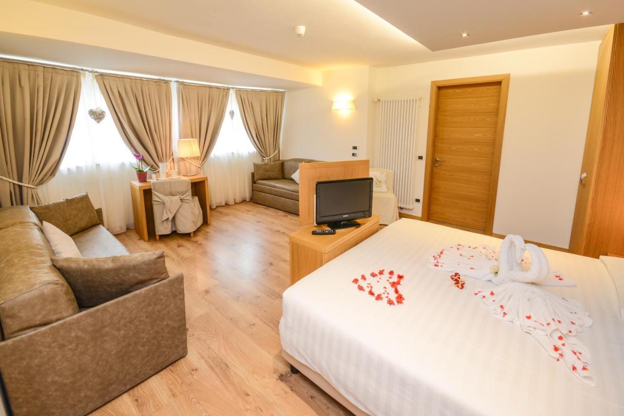 Hotel Corona Пинцоло Экстерьер фото