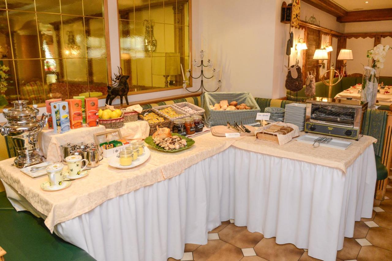 Hotel Corona Пинцоло Экстерьер фото