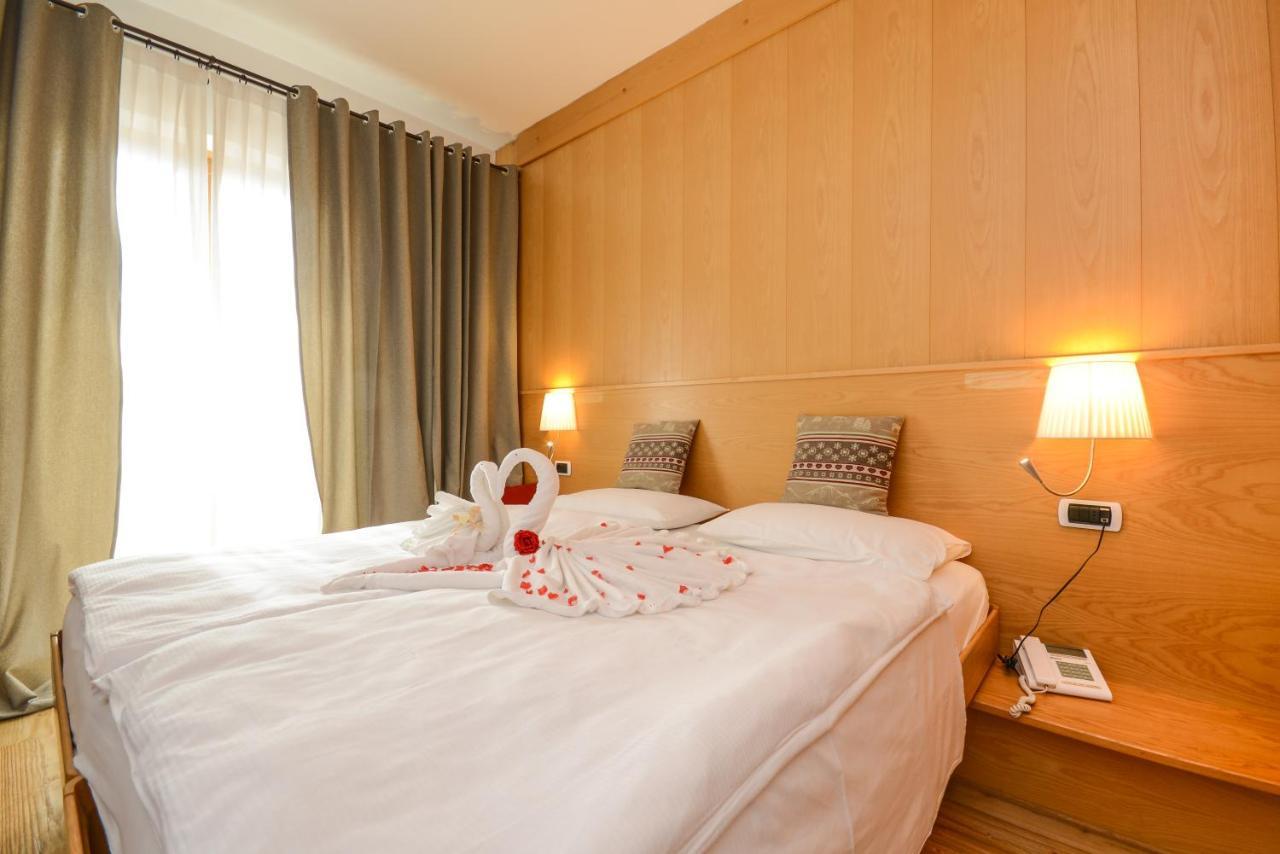 Hotel Corona Пинцоло Экстерьер фото